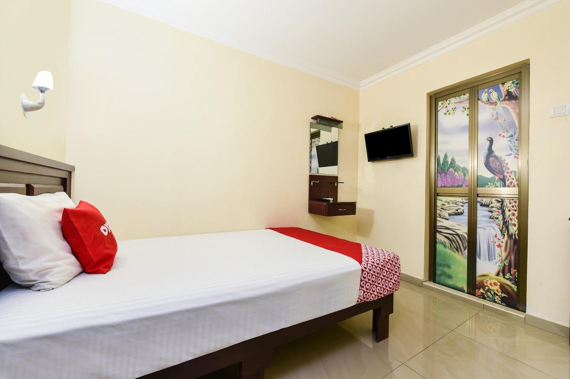 Super Oyo 90562 J Hotel Pj Petaling Jaya Esterno foto